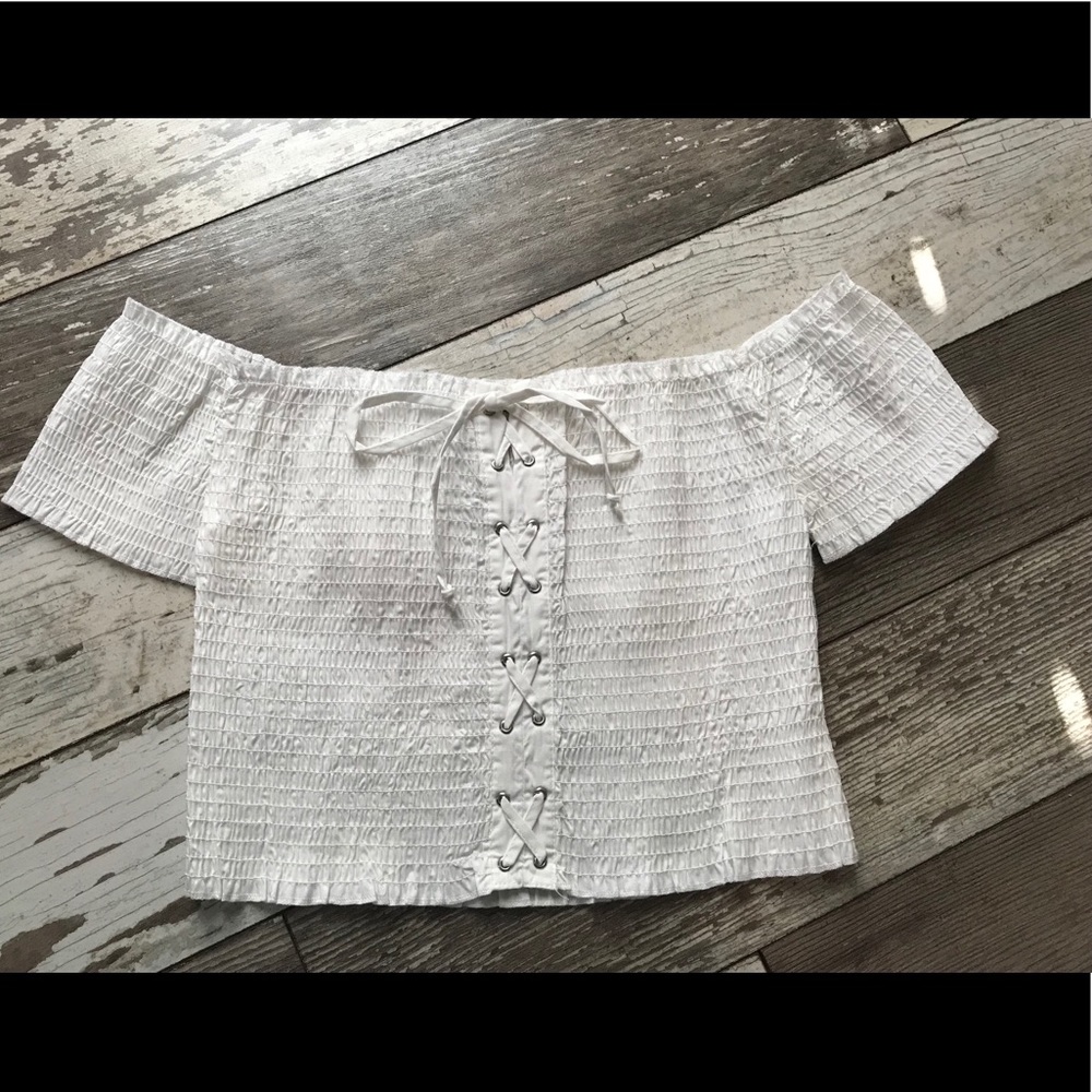 NWT!!! White crop top!!!